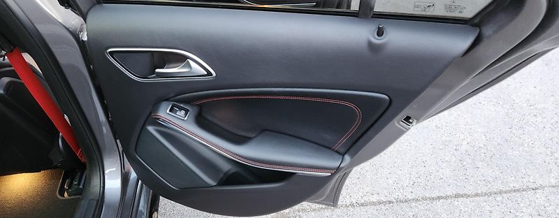 Mercedes-Benz Třídy A (2015) 45*AMG*4M*NIGHT*KŘIDLO*440PS - fotka 23 z 50