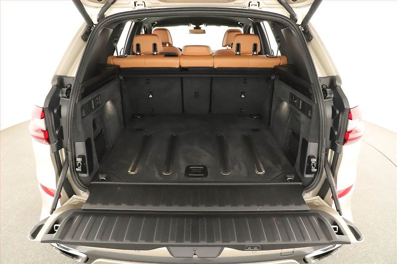 BMW X5 (2019) xDrive30d - fotka 19 z 20