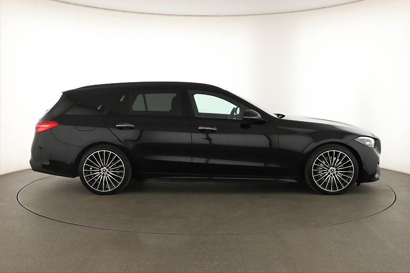 Mercedes-Benz Třídy C (2024) C 220 d 4MATIC - fotka 6 z 21