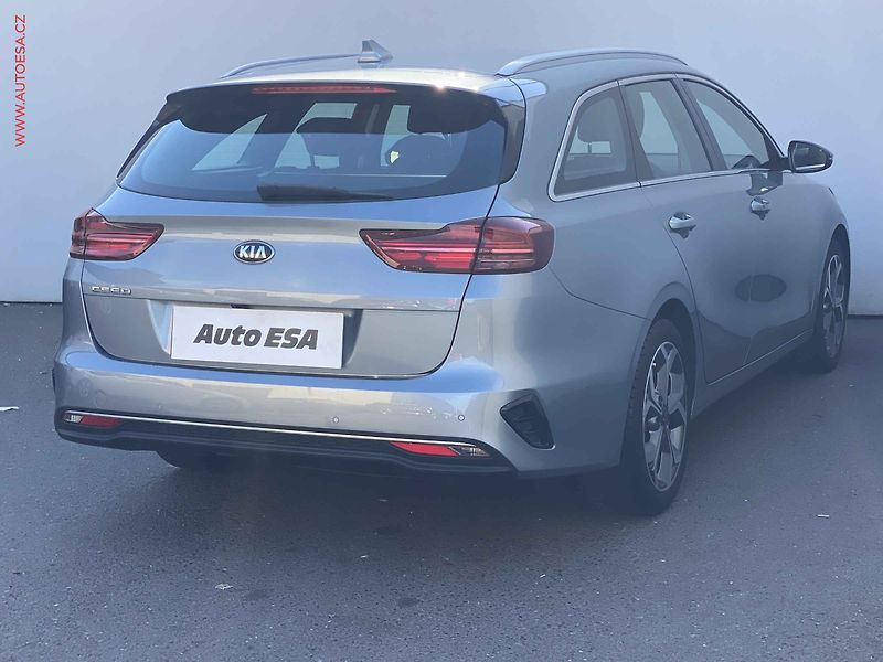 Kia Ceed (2020) 1.4 T-GDi, Spirit, AT, navi - fotka 4 z 18