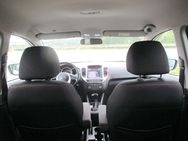 Kia Venga 1.6i 91kW AUTOMAT*NAVI*VÝHŘEV - fotka 37 z 50