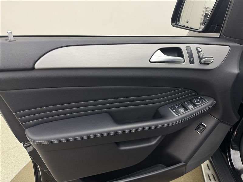Mercedes-Benz GLE 3,0 350d AMG COUPE LED DPH ČR - fotka 30 z 43