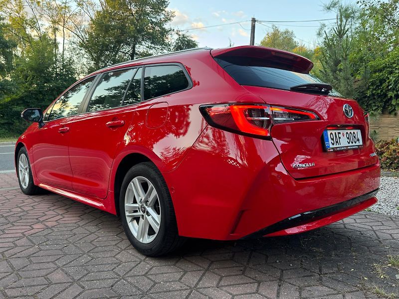 Toyota Corolla 1.8E-Cvt Comf Sport 1.MAJ.DPH - fotka 4 z 28
