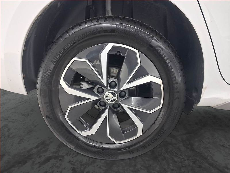 Škoda Kamiq (2020) Style Plus 1.6 TDI, Automat - fotka 15 z 17