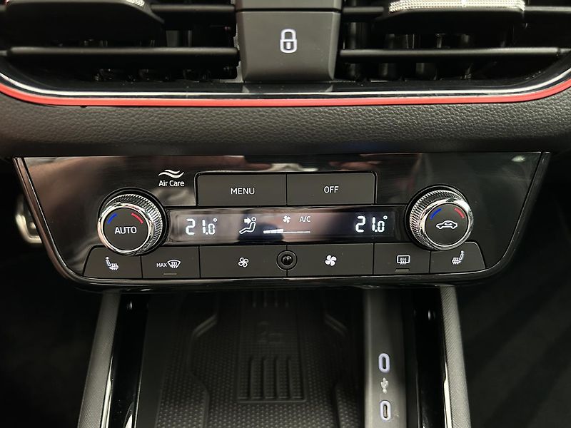 Škoda Kamiq 1.0 TSI Monte Carlo - fotka 22 z 30
