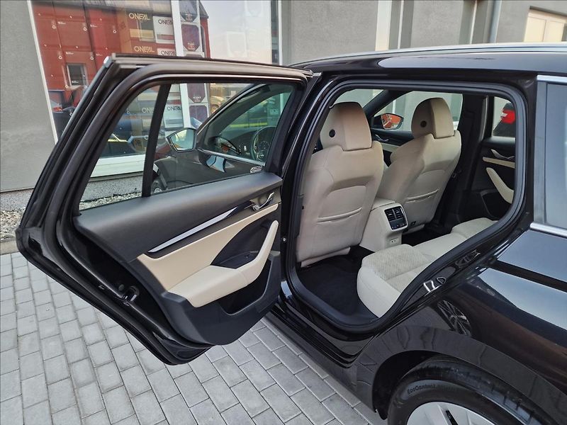 Škoda Octavia 2.0TDI 110kW DSG Style, 1.Maj. - fotka 18 z 50