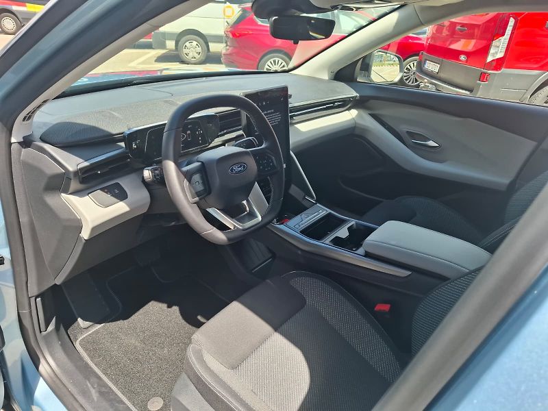 Ford Explorer (2026) Style, SUV, 58 kWh STANDARDNÍ - fotka 9 z 14