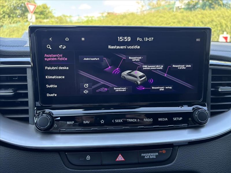 Kia Ceed 1,5 AT GT Line ZÁRUKA TÁŽNÉ - fotka 23 z 47