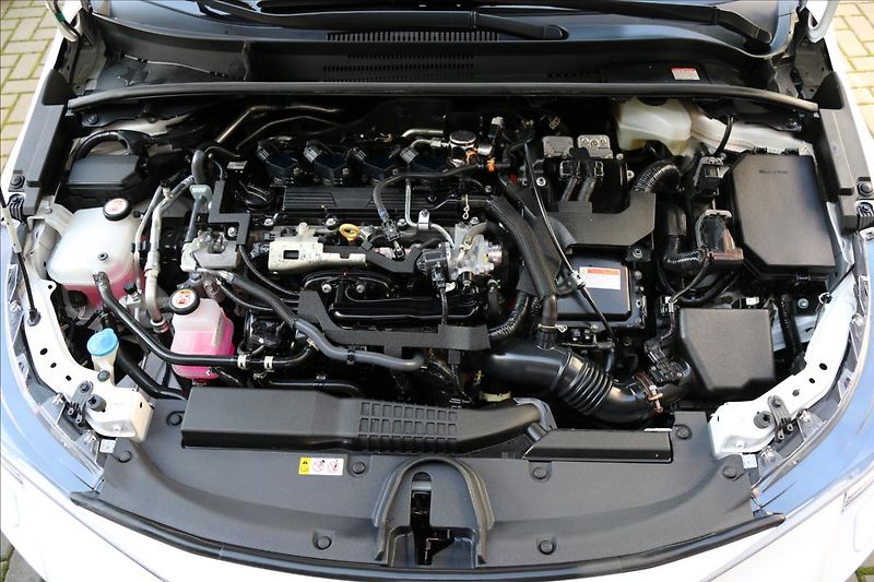 Toyota Corolla 2,0 Hybrid,1.Maj. ČR, DPH - fotka 44 z 52