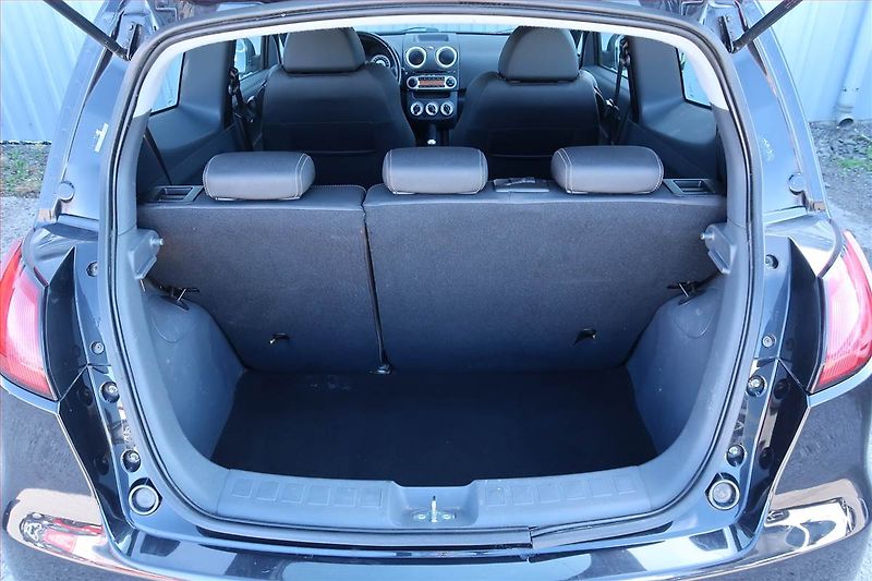 Mitsubishi Colt (2013) 1.3, Tempomat, Vyhř. sedaček - fotka 13 z 19