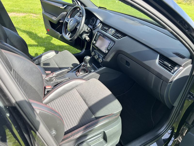 Škoda Octavia 2.0TDI 135KW,VRS,CHIP,TZ,NAVI - fotka 20 z 47