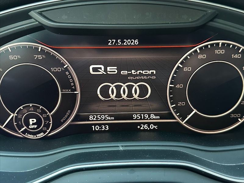 Audi Q5 2,0 TFSi 270kW-VIRTUAL-S Line - fotka 27 z 48