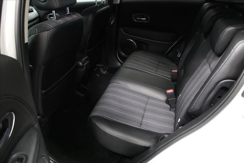 Honda HR-V 1,6 i-DTEC PANORAMA 1.majitel - fotka 11 z 32
