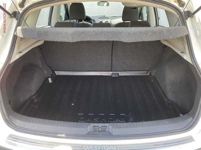 Nissan Qashqai (2011) 1.5dCi, Acenta, TZ - fotka 7 z 16