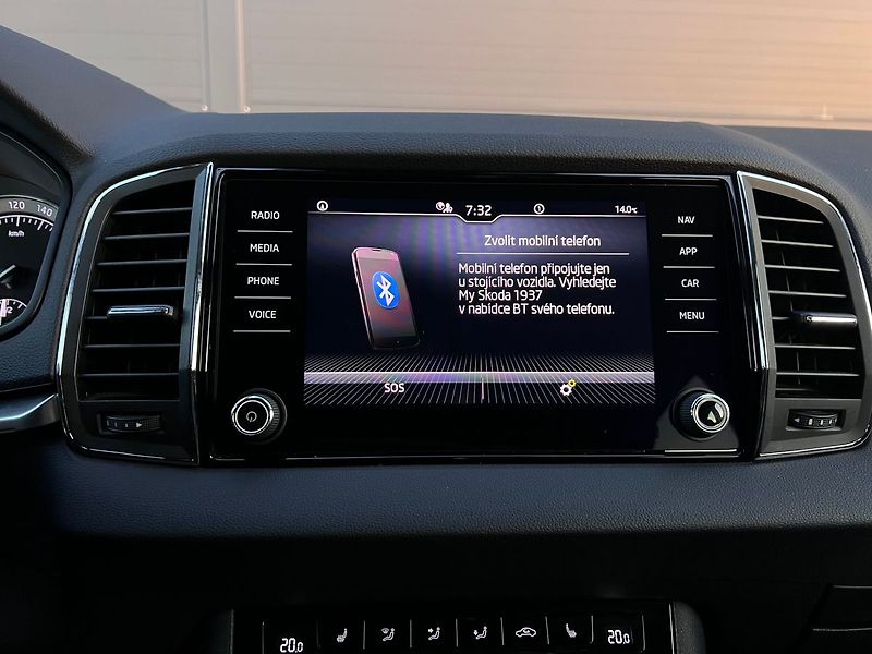 Škoda Karoq 1.0 TSI-Ambition P.KAMERA - fotka 87 z 98
