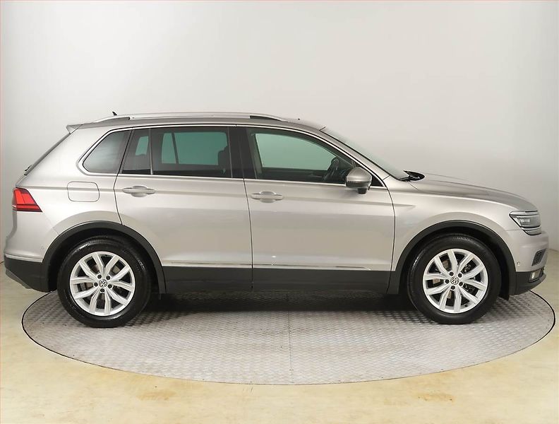 Volkswagen Tiguan (2018) Highline 2.0 TDI - fotka 6 z 23