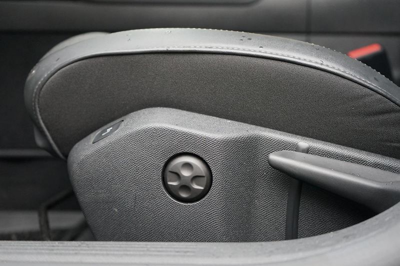 Peugeot 508 1.5HDi Allure Kamera CarPlay - fotka 13 z 22