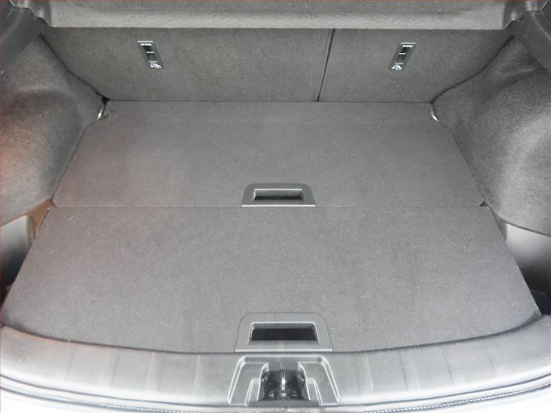 Nissan Qashqai (2018) 1.2 DIG-T, Serv.kniha, Navi - fotka 14 z 16