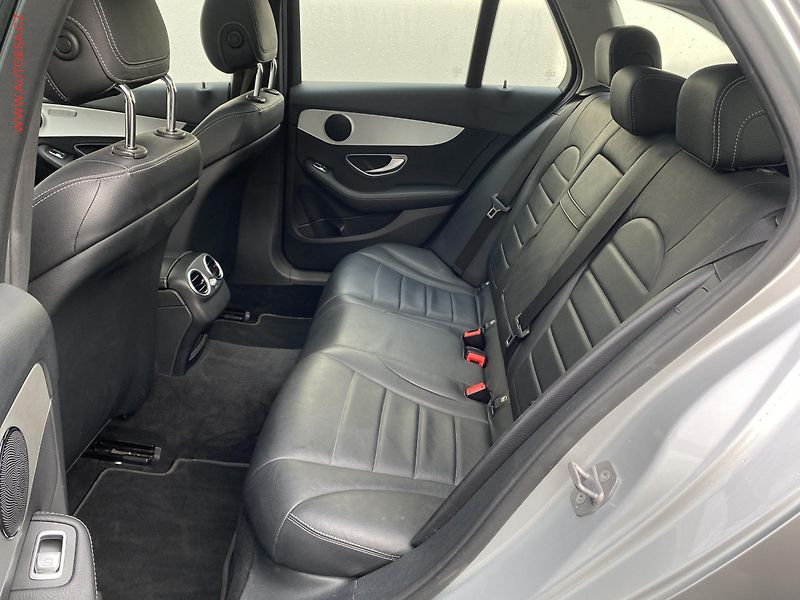 Mercedes-Benz Třídy C (2016) 2.2CDi, AT, park. kamera - fotka 10 z 22