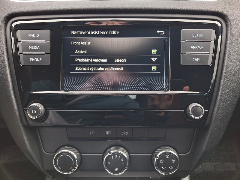 Škoda Octavia (2020) Combi Ambition DSG 1,5TSi 110k - fotka 24 z 31