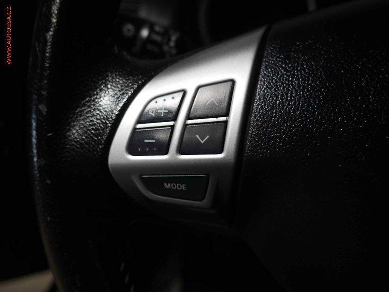 Mitsubishi Lancer (2017) 1.6., 1.maj,ČR, AC, výhřev - fotka 18 z 19