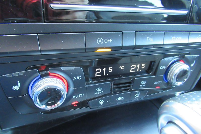 Audi Q5 2.0 TDI QUATTRO S-Line TAŽNÉ - fotka 14 z 31