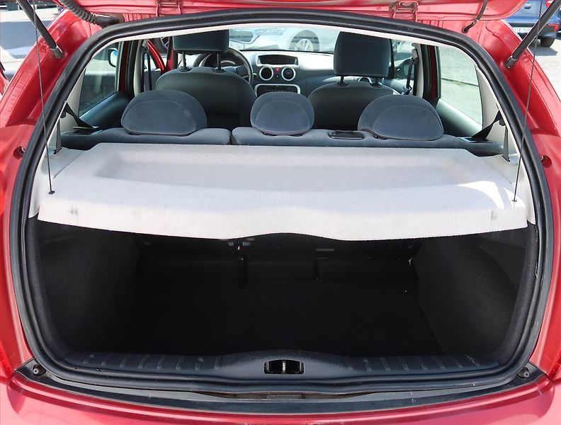Citroën C3 (2007) 1.1 i, po STK, jezdí výborně - fotka 13 z 15