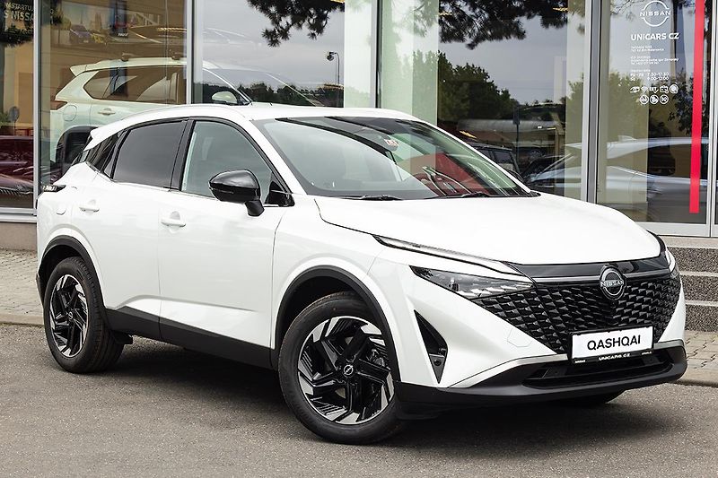 Nissan Qashqai 1,3 DIG-T  X-TRONIC N-CONNECTA - fotka 3 z 17