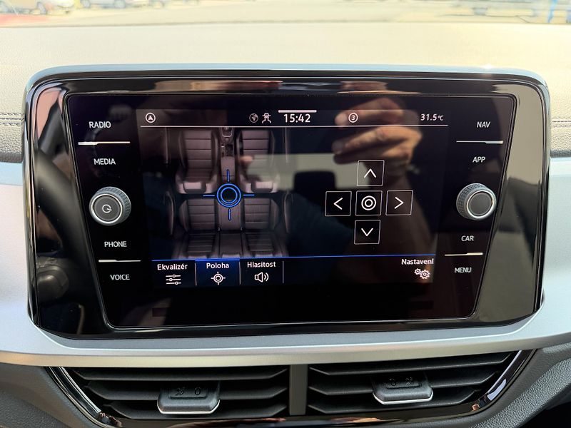 Volkswagen T-Roc 1,5 TSi/110kW LIFE - DSG,TZ,.. - fotka 27 z 64