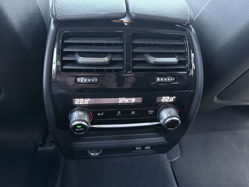 BMW Řada 5 530d Touring, Natáčecí náprava - fotka 24 z 26