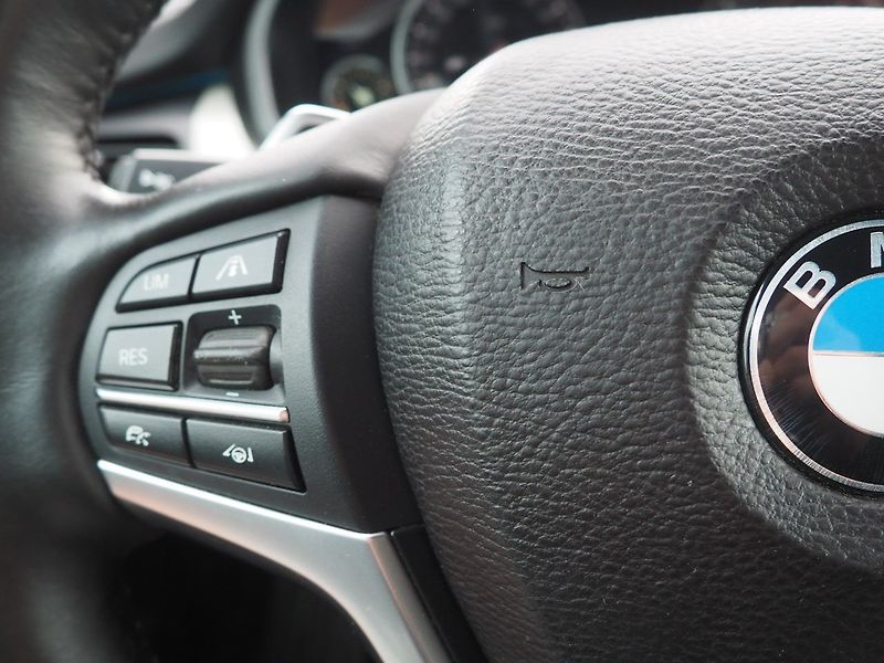BMW X5 (2017) 3.0d xDrive, 4x4, Pano - fotka 26 z 43