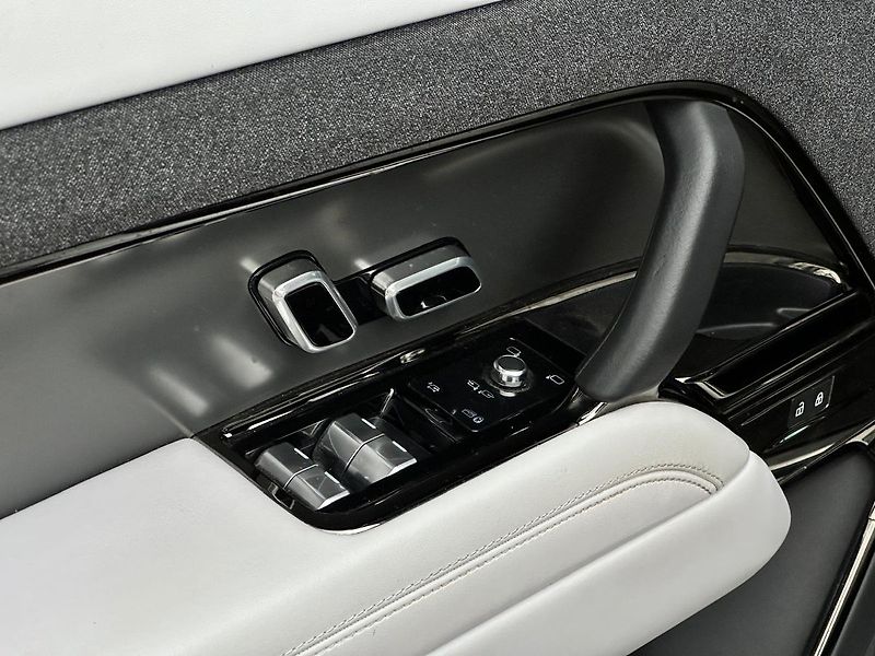 Land Rover Range Rover Sport D300 Meridian - fotka 9 z 15