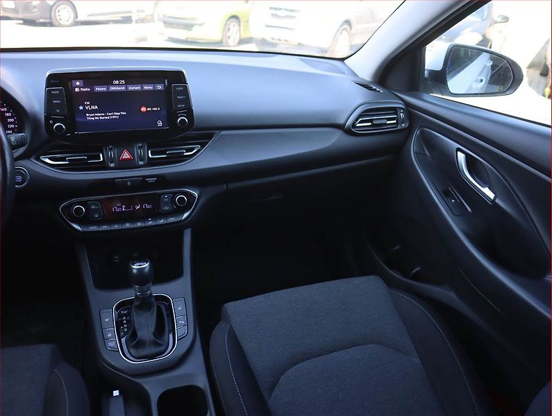 Hyundai i30 (2022) Family 1.0 T-GDI, Automat - fotka 8 z 20