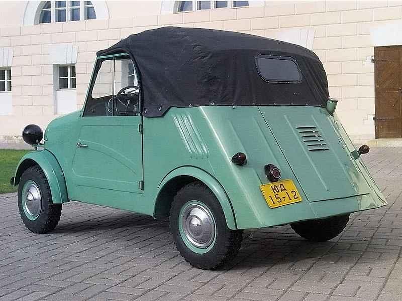 SMZ S-3A poháněl slabý dvoutaktní motor z motocyklu.