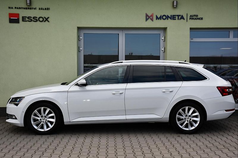 Škoda Superb 1.6TDi 88kW STYLE - fotka 11 z 40