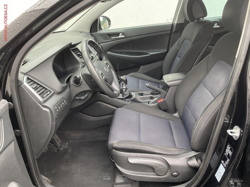 Hyundai Tucson (2015) 1.6 GDi, Navi, kamera, +kola - fotka 9 z 18