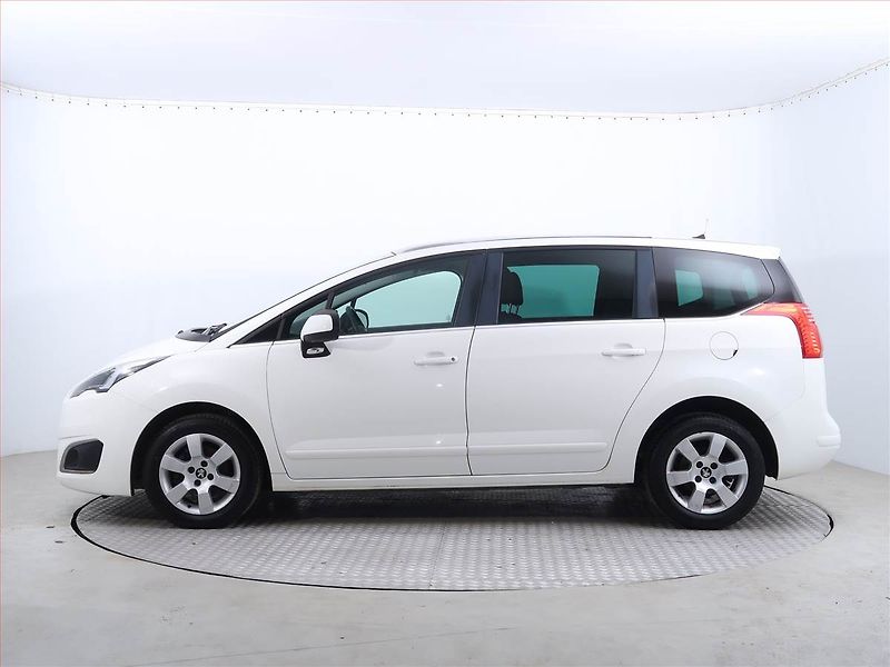 Peugeot 5008 (2014) Active Pack 1.6 HDi, Automat - fotka 3 z 19