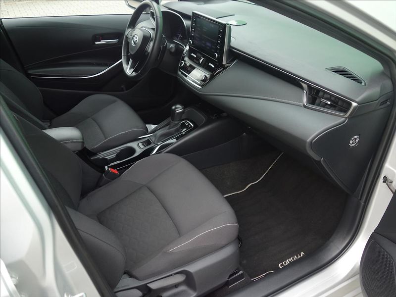 Toyota Corolla 2,0 STYLE TOURING SPORTS - fotka 34 z 44