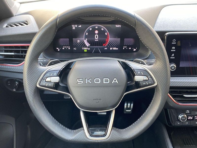 Škoda Kamiq (2024) 1.0 TSI DSG Monte Carlo - fotka 6 z 33