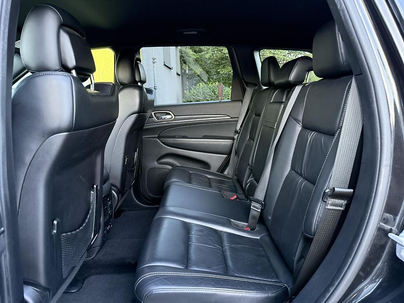 Jeep Grand Cherokee 3.0CRDi LIMITED !! GAR. KM!! - fotka 8 z 23