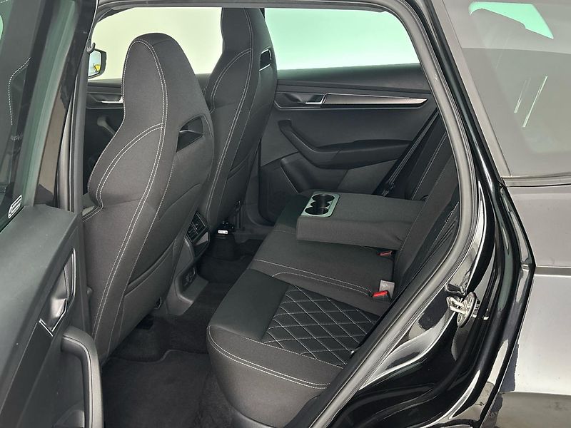 Škoda Karoq Sportline DSG - fotka 8 z 26