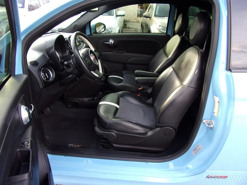Fiat 500e (2017) 24kWh ATRAKTIVNÍ BARVA+VÝBAVA  - fotka 9 z 20