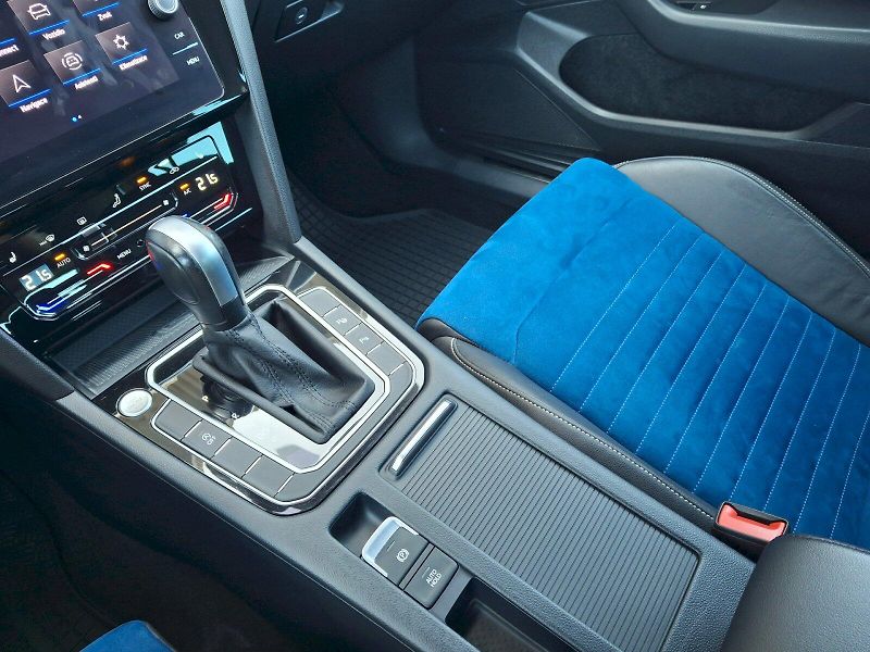 Volkswagen Passat (2023) Variant Elegance DSG 2,0TDi 11 - fotka 27 z 35