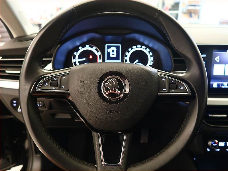 Škoda Scala (2020) Ambition 1.0 TSI, Tempomat - fotka 15 z 16