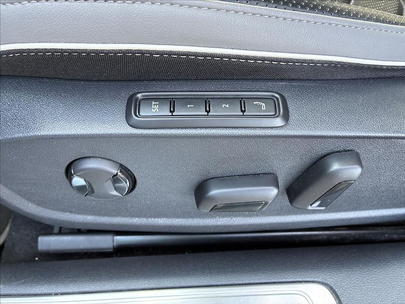 Volkswagen Arteon 2,0 WEBASTO,TAŽNÉ,PANORAMA - fotka 13 z 40