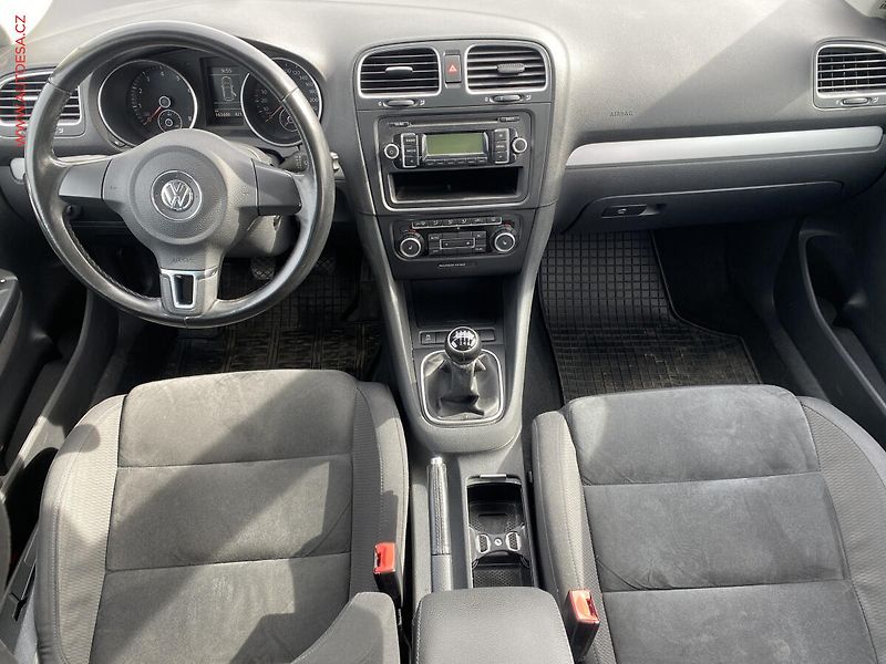 Volkswagen Golf (2010) 1.4TSi, AC, výhřev sed. - fotka 8 z 20