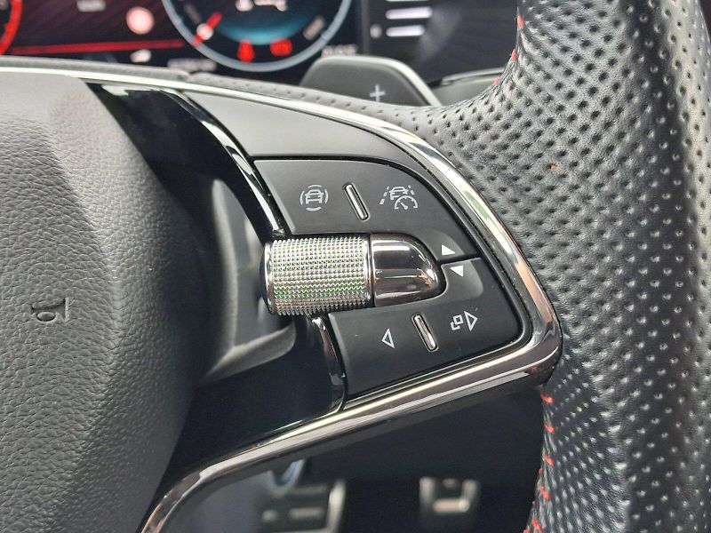 Škoda Octavia (2020) iV RS DSG 1,4TSi 180kW - fotka 18 z 35