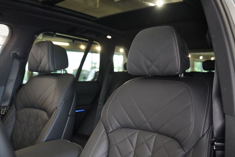 BMW X5 30d xDrive, Ventilace, Tažné - fotka 22 z 49
