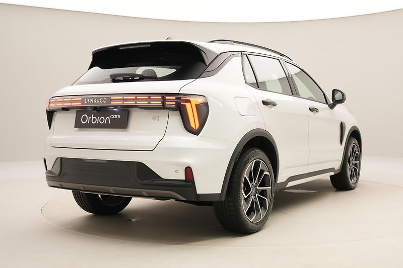 Lynk & Co 01 (2025) CORE PHEV AUT CZ 1.maj - fotka 13 z 94