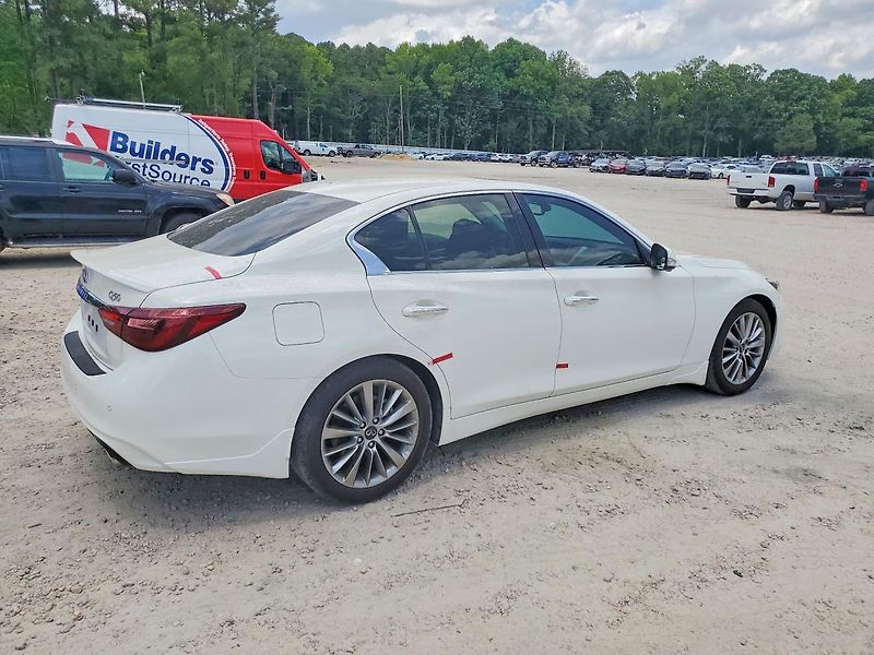 Infiniti Q50 (2022) LUXE  - fotka 4 z 11